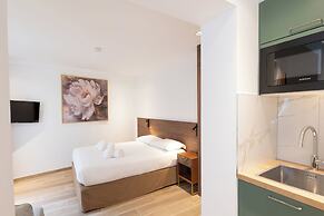 Les Suites Tour Eiffel
