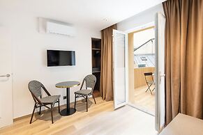 Les Suites Tour Eiffel