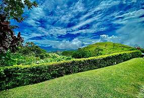 Atenas Magic Mountain Views