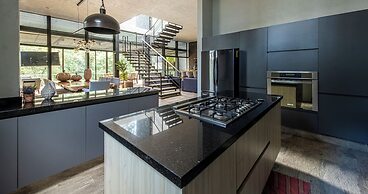 Villa Napoli - Forest retreat