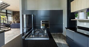 Villa Napoli - Forest retreat