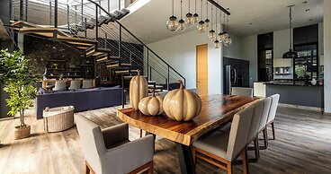 Villa Napoli - Forest retreat