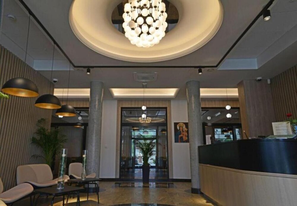 Dom Nazaret - Close to Airport 24h