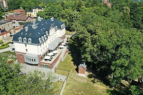 Dom Nazaret - Close to Airport 24h