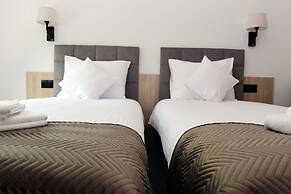 Dom Nazaret - Close to Airport 24h