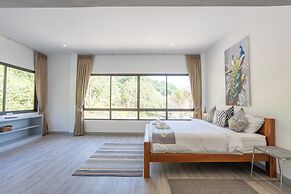 Villa with Jacuzzi &Stunning Seaview V30