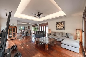 5BR Tropical Villa Pool & Garden V45