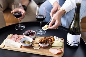 Seabrook Vineyard Retreat
