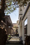 Dali Puyu VILLA Cliff Seaview Hotel