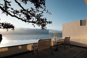 Dali Puyu VILLA Cliff Seaview Hotel