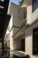 Dali Puyu VILLA Cliff Seaview Hotel