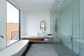 Villa Kalia by Pertama Stay