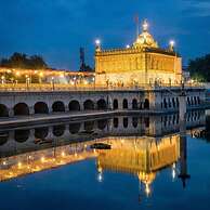 Hotel Pilgrim Near Golden Temple