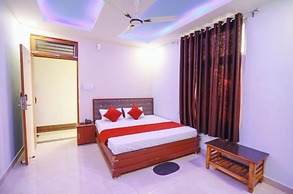 Premium Hotel A-S-H-A Lucknow