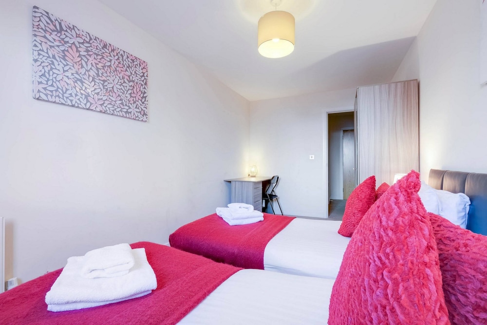 Alder House Serviced Apt. Maidenhead