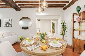 The Hidden Alley Apartment