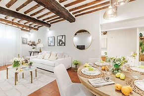 The Hidden Alley Apartment