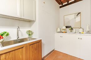The Hidden Alley Apartment