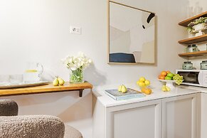 The Hidden Alley Apartment