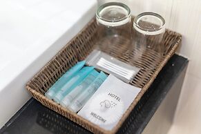 Kata Sea Boutique Hotel
