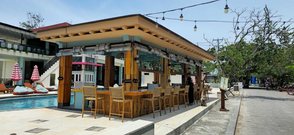 Pine Tree Beach Hotel