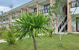 Pine Tree Beach Hotel