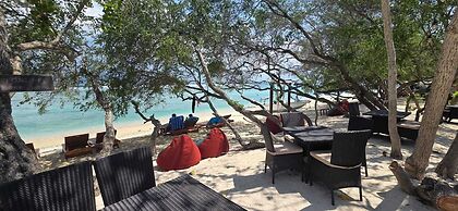 Pine Tree Beach Hotel