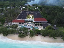 Pine Tree Beach Hotel