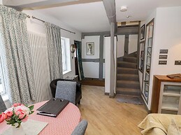 Middle Cottage