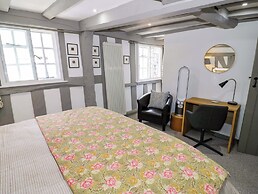 Middle Cottage