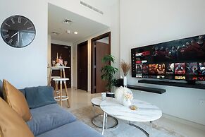 KeyRock - Premium Reva Stay with Pool