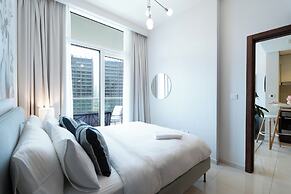 KeyRock - Premium Reva Stay with Pool