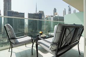 KeyRock - Premium Reva Stay with Pool