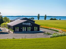 Seaside Retreat & Hotel