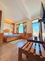 Hilltop heaven resorts Manali