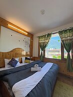 Hilltop heaven resorts Manali