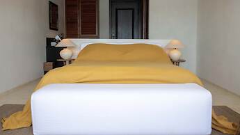 Dali Shuanglang Anqi'erhai Resort Hotel