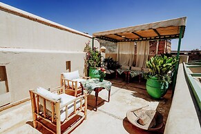 Riad dar ayur