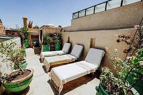 Riad dar ayur