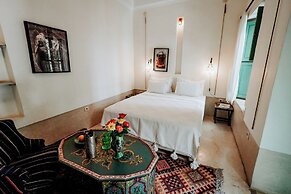Riad dar ayur