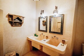 Riad dar ayur