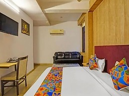 Hotel Vasundhara Grand