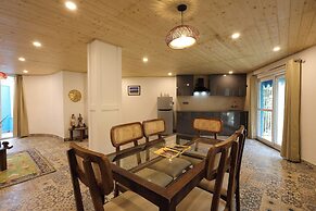 Sansa By The Woods - Manor Mussoorie