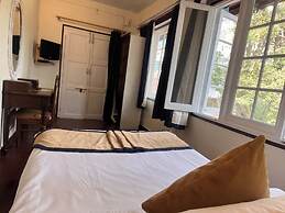 Sansa By The Woods - Manor Mussoorie