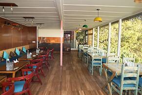 Sansa By The Woods - Manor Mussoorie