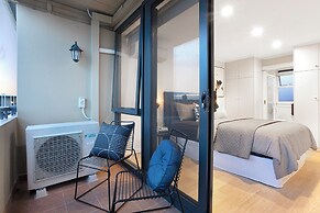 Spectacular Views South Perth1br