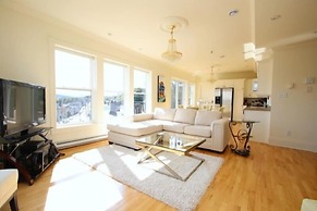 HarbourGate Condos & Studios