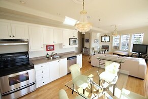 HarbourGate Condos & Studios