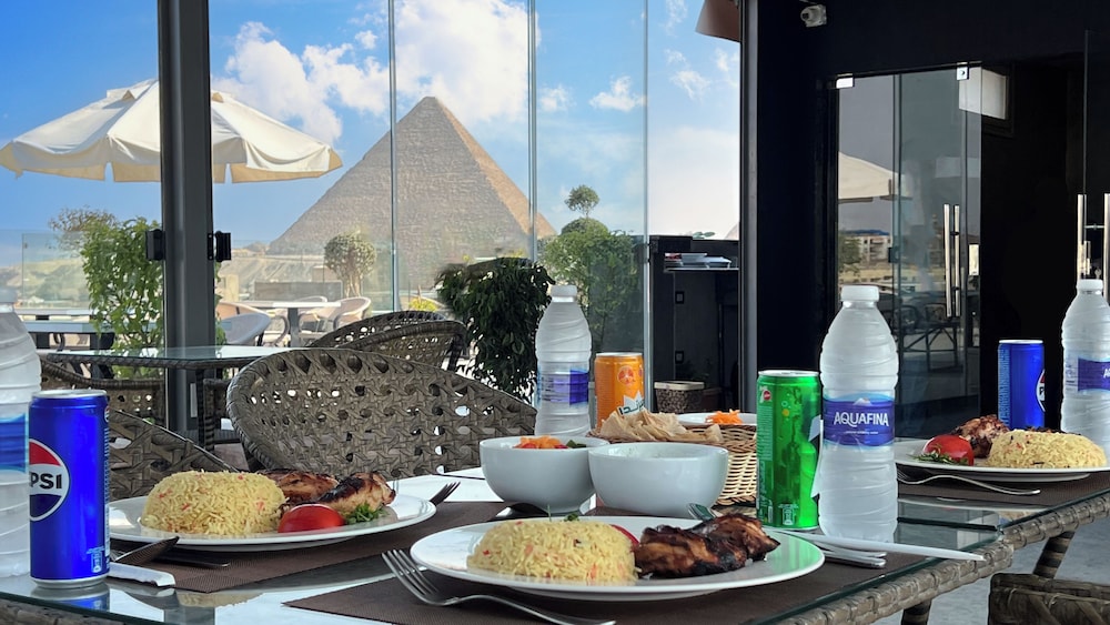 Pyramids Gem Plaza Boutique Hotel