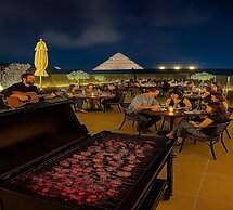 Pyramids Gem Plaza Boutique Hotel